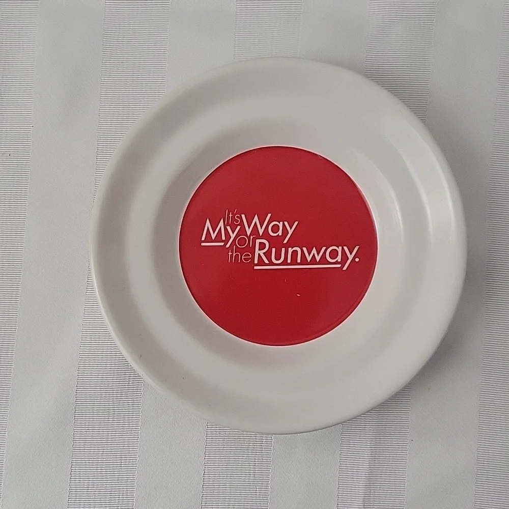 Disney Edna MODE Incredibles 2 It's My Way or the Runway Coffee Cup & Saucer Set